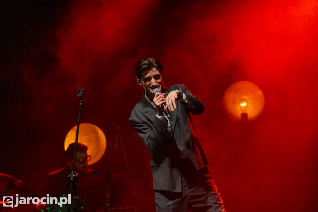 Dawid Dubajka z koncertem na Dzień Kobiet i Mężczyzn