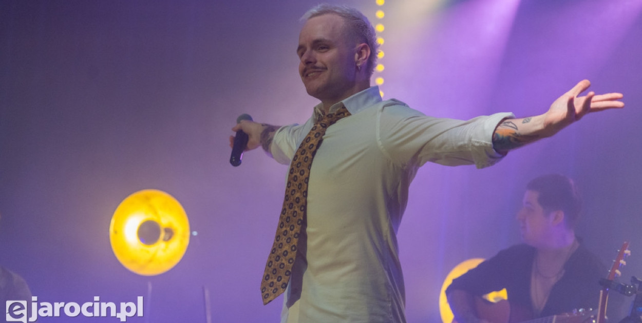 Gminny Dzień Kobiet z Filipem Mettlerem w Jaraczewie