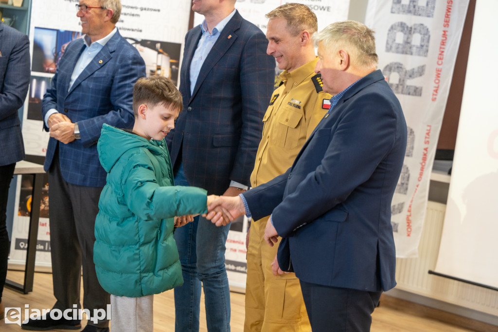 Wiedza o czadzie nagrodzona. Strażacy rozdali 50 czujek