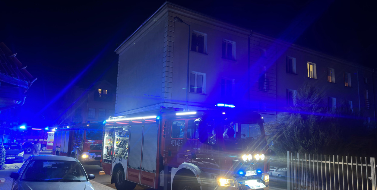 Pożar w piwnicy przy ul. Paderewskiego w Jarocinie