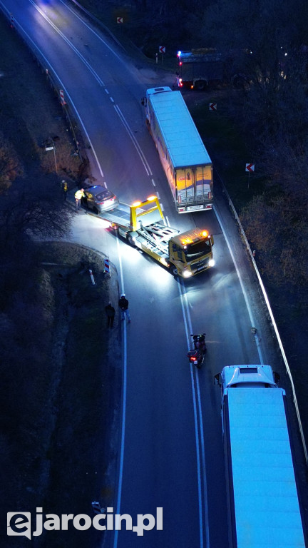Zderzenie samochodu osobowego z ciężarowym w Witaszycach