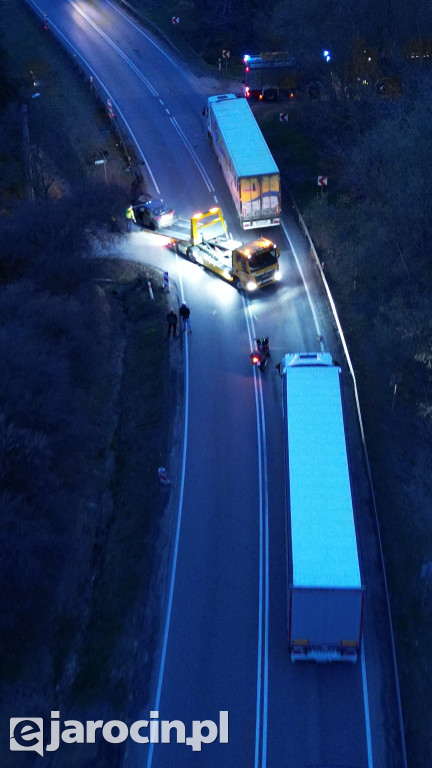 Zderzenie samochodu osobowego z ciężarowym w Witaszycach