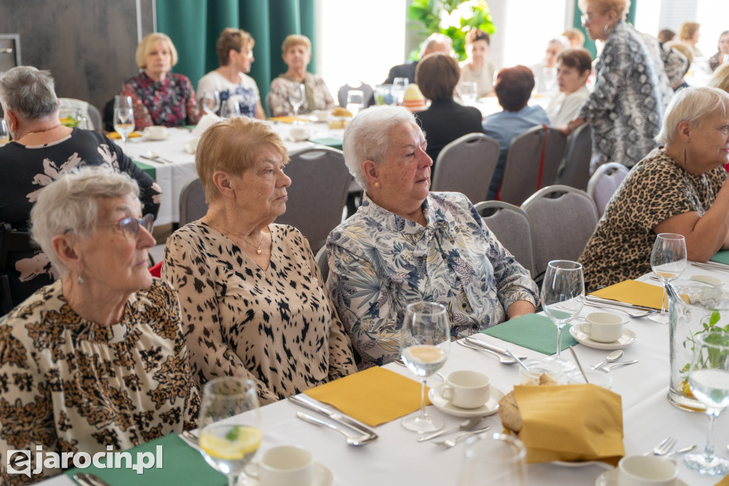Śniadanie Wielkanoce dla seniorów i osób samotnych