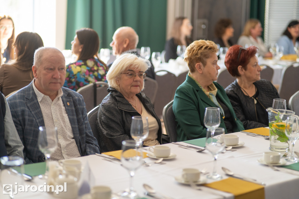 Śniadanie Wielkanoce dla seniorów i osób samotnych