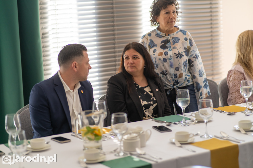 Śniadanie Wielkanoce dla seniorów i osób samotnych