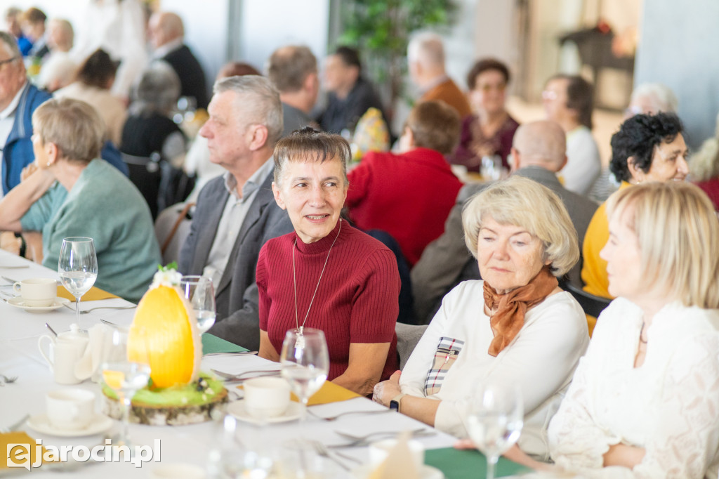 Śniadanie Wielkanoce dla seniorów i osób samotnych
