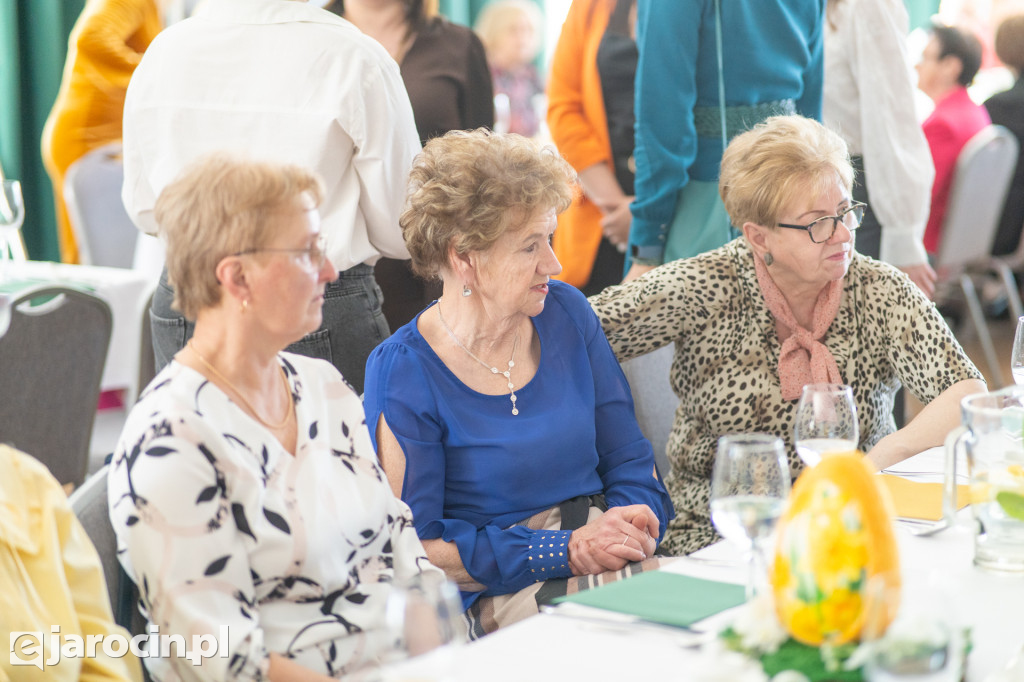 Śniadanie Wielkanoce dla seniorów i osób samotnych