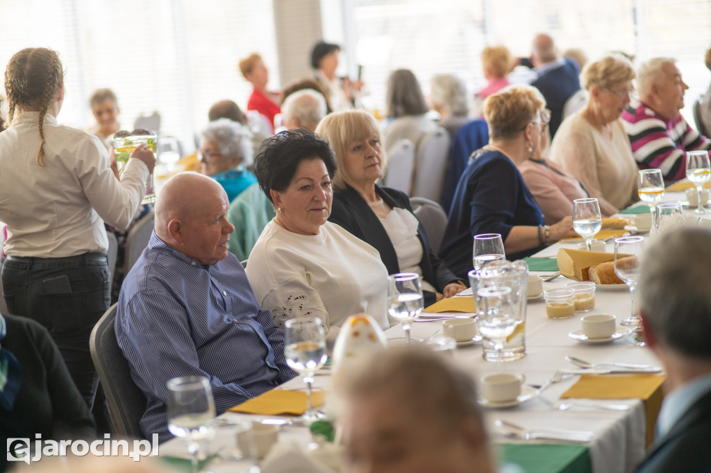 Śniadanie Wielkanoce dla seniorów i osób samotnych