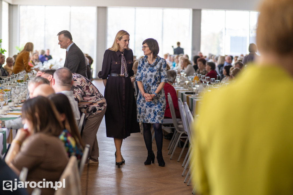 Śniadanie Wielkanoce dla seniorów i osób samotnych