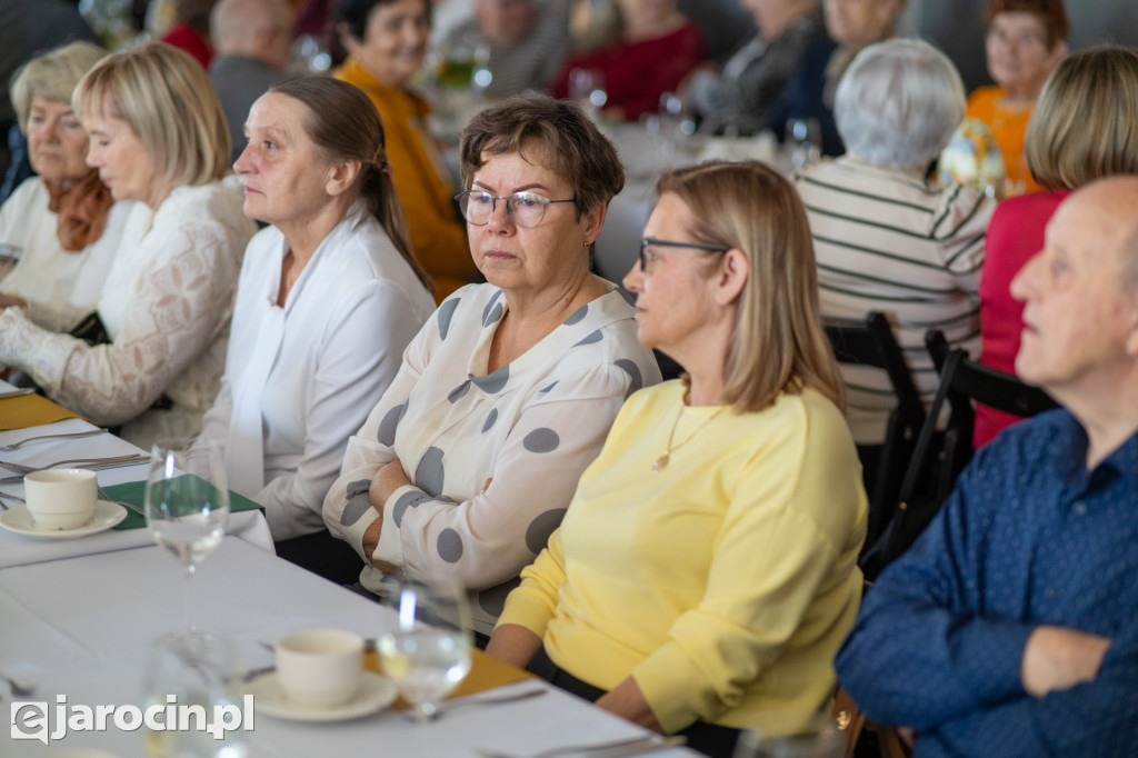 Śniadanie Wielkanoce dla seniorów i osób samotnych