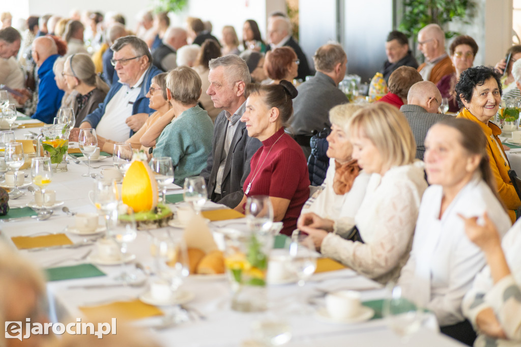 Śniadanie Wielkanoce dla seniorów i osób samotnych