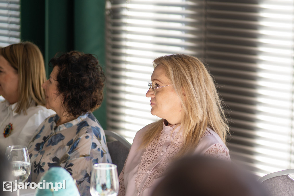 Śniadanie Wielkanoce dla seniorów i osób samotnych