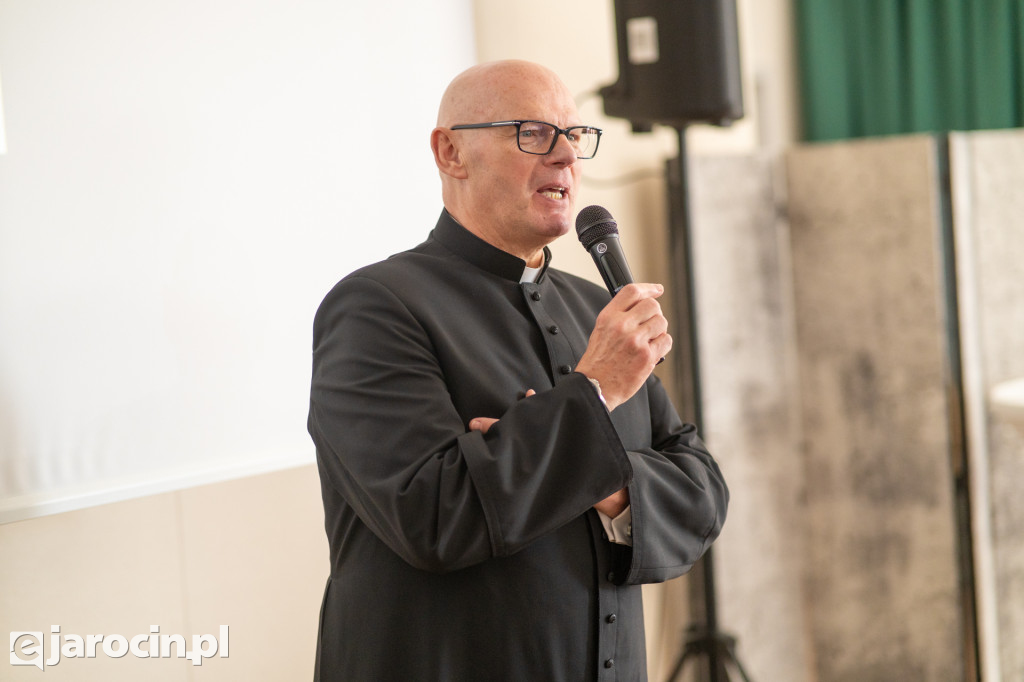 Śniadanie Wielkanoce dla seniorów i osób samotnych