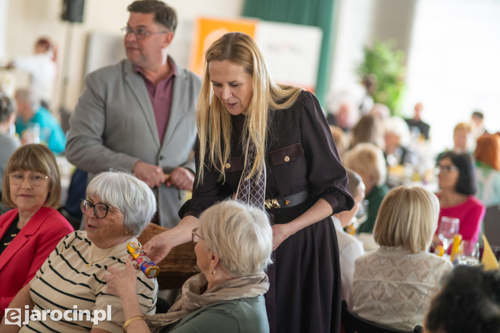 Śniadanie Wielkanoce dla seniorów i osób samotnych