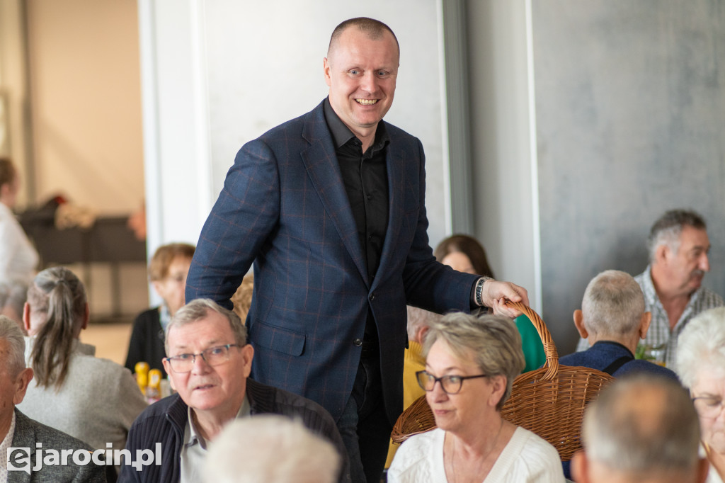 Śniadanie Wielkanoce dla seniorów i osób samotnych