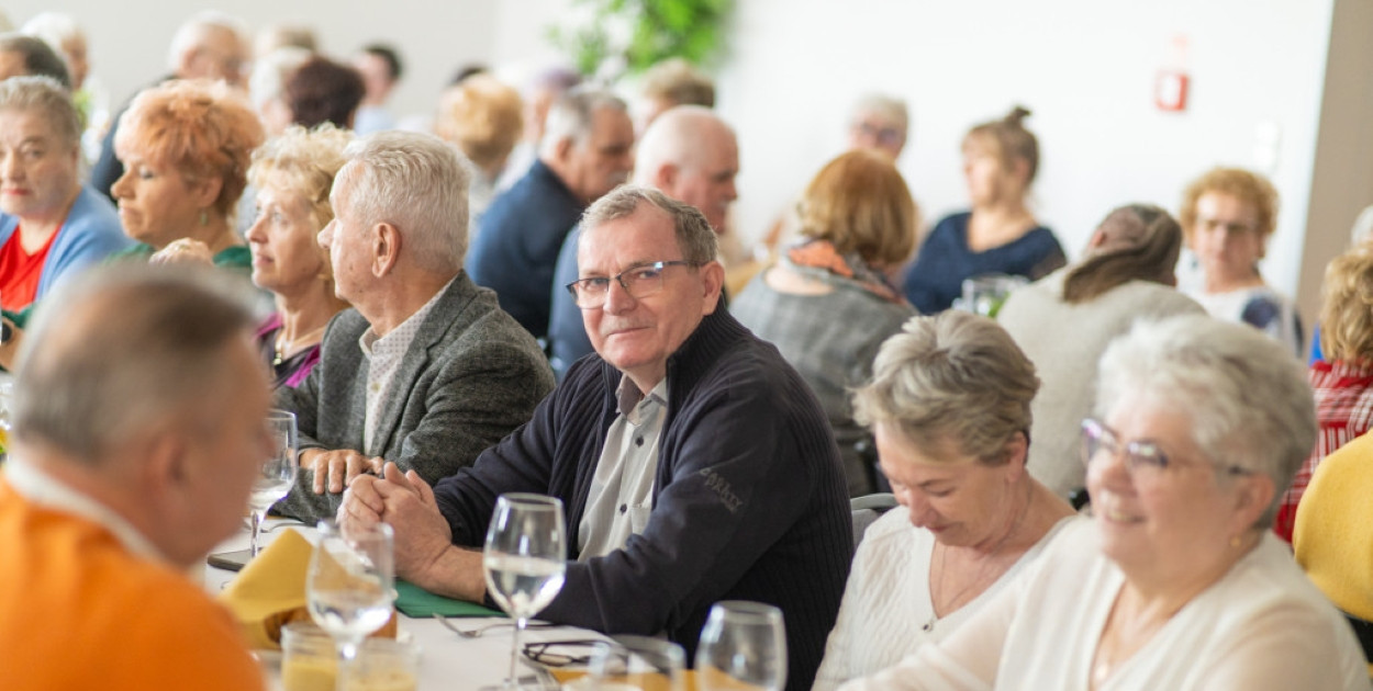 Śniadanie Wielkanoce dla seniorów i osób samotnych