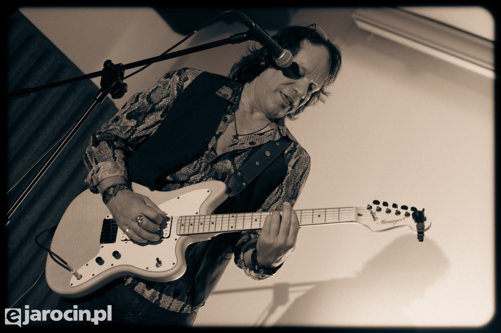 Muzyczna Kamienica: Wolf Mail Band