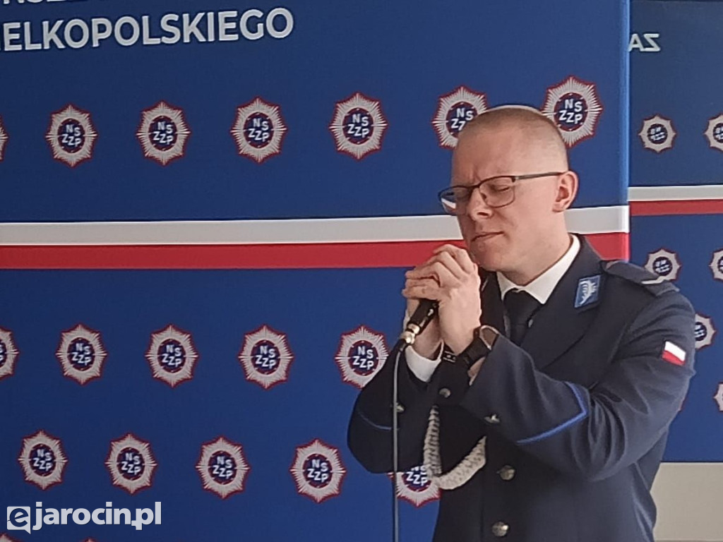 Policyjny bohater z Jarocina doceniony „Kryształową Gwiazdą” za ratowanie życia