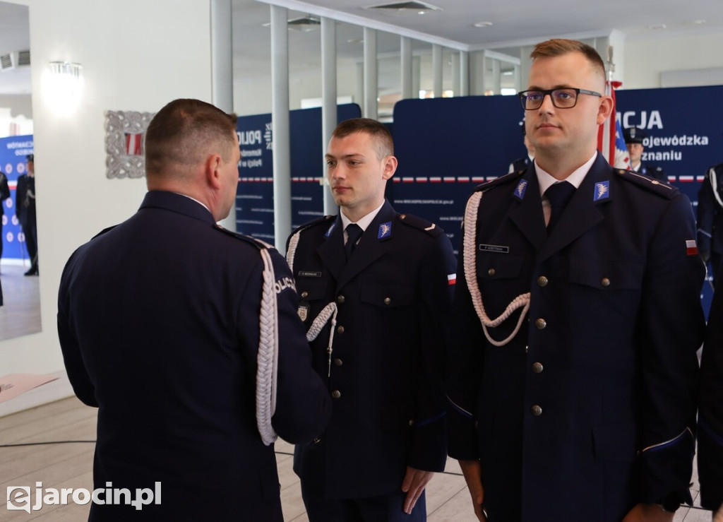 Policyjny bohater z Jarocina doceniony „Kryształową Gwiazdą” za ratowanie życia