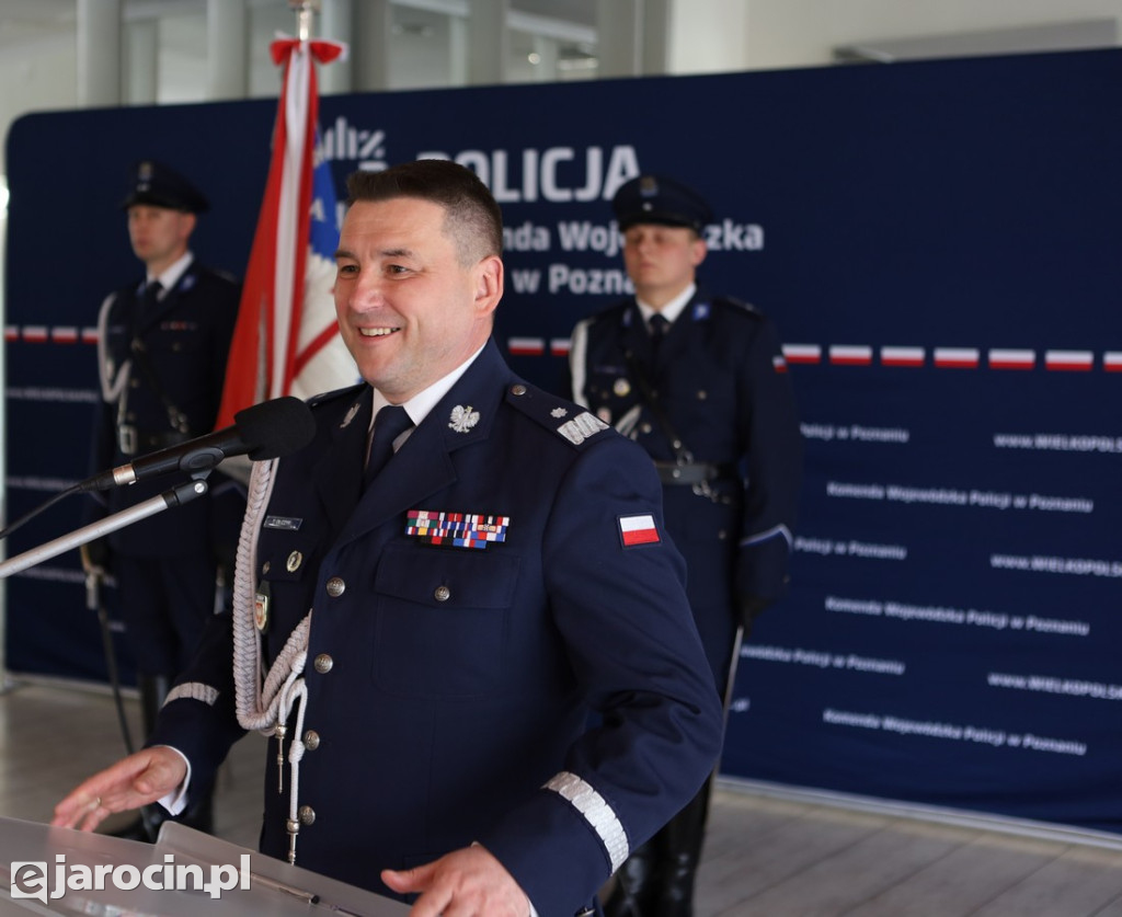 Policyjny bohater z Jarocina doceniony „Kryształową Gwiazdą” za ratowanie życia