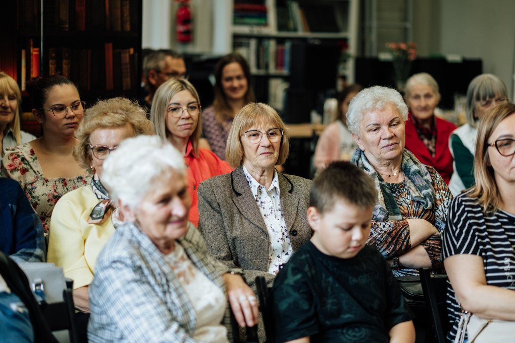 „Ilustrowany słowniczek gwarowy dla najmłodszych” połączył pokolenia