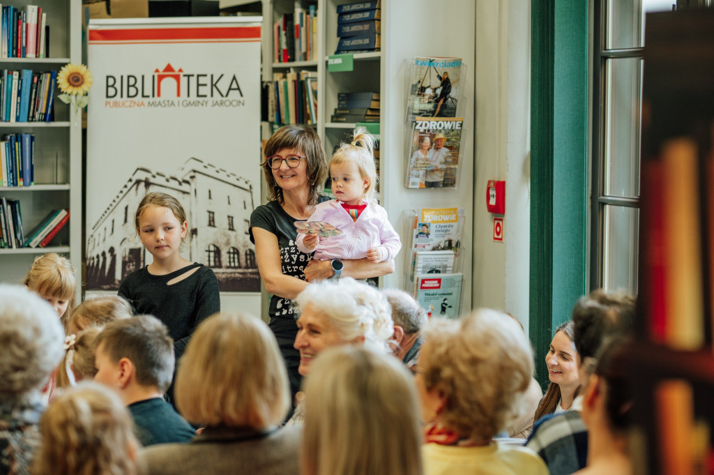 „Ilustrowany słowniczek gwarowy dla najmłodszych” połączył pokolenia