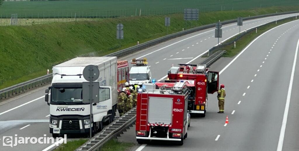Pożar ciężarówki na obwodnicy Jarocina