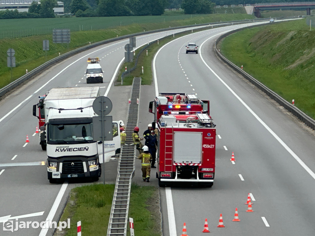 Pożar ciężarówki na obwodnicy Jarocina