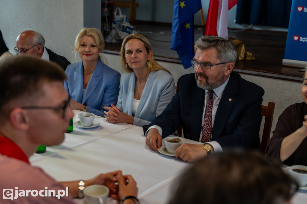Wiceminister Rolnictwa i Rozwoju Wsi z wizytą w Roszkowie