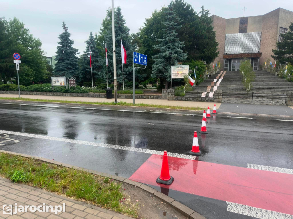 Ul. Wojska Polskiego nieprzejezdna. Strażacy działają na miejscu