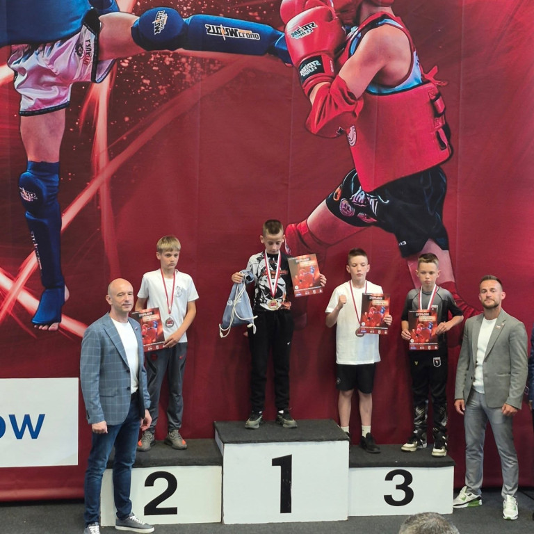 Młodzi zawodnicy Muay Thai Jarocin z medalami mistrzostw Polski
