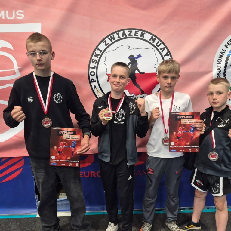 Młodzi zawodnicy Muay Thai Jarocin z medalami mistrzostw Polski