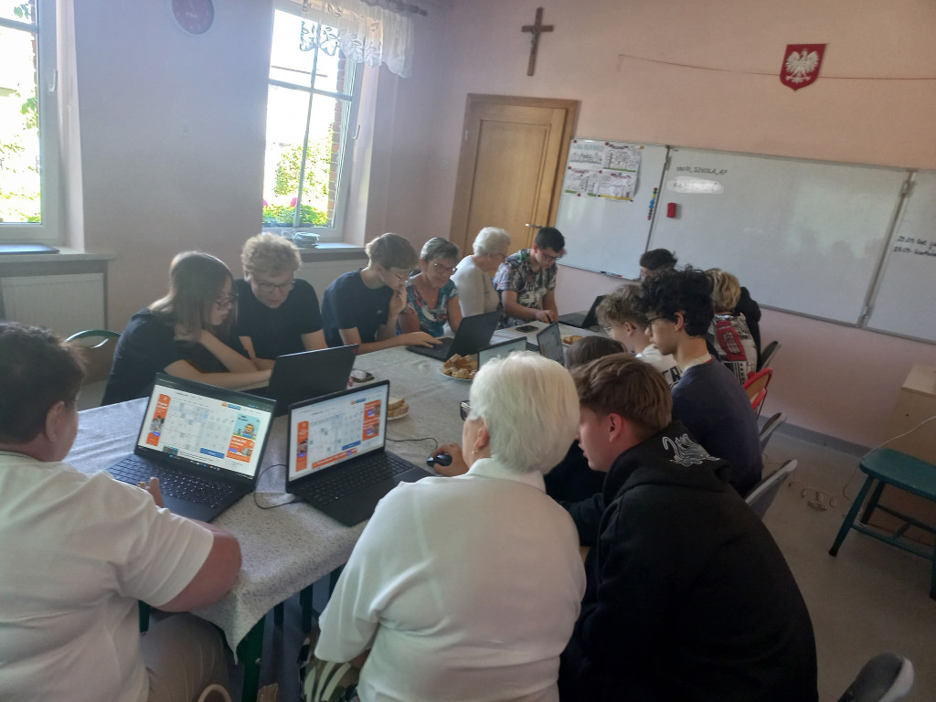 W Bachorzewie młodzi i seniorzy wymieniali się doświadczeniami