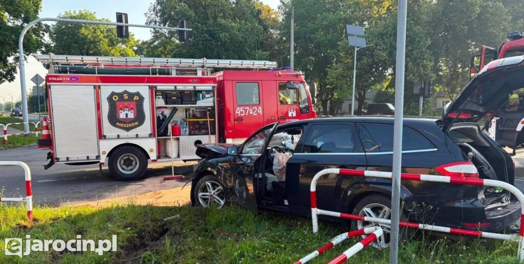 Wczesnym rankiem doszło do zderzenia dwóch aut w Mieszkowie