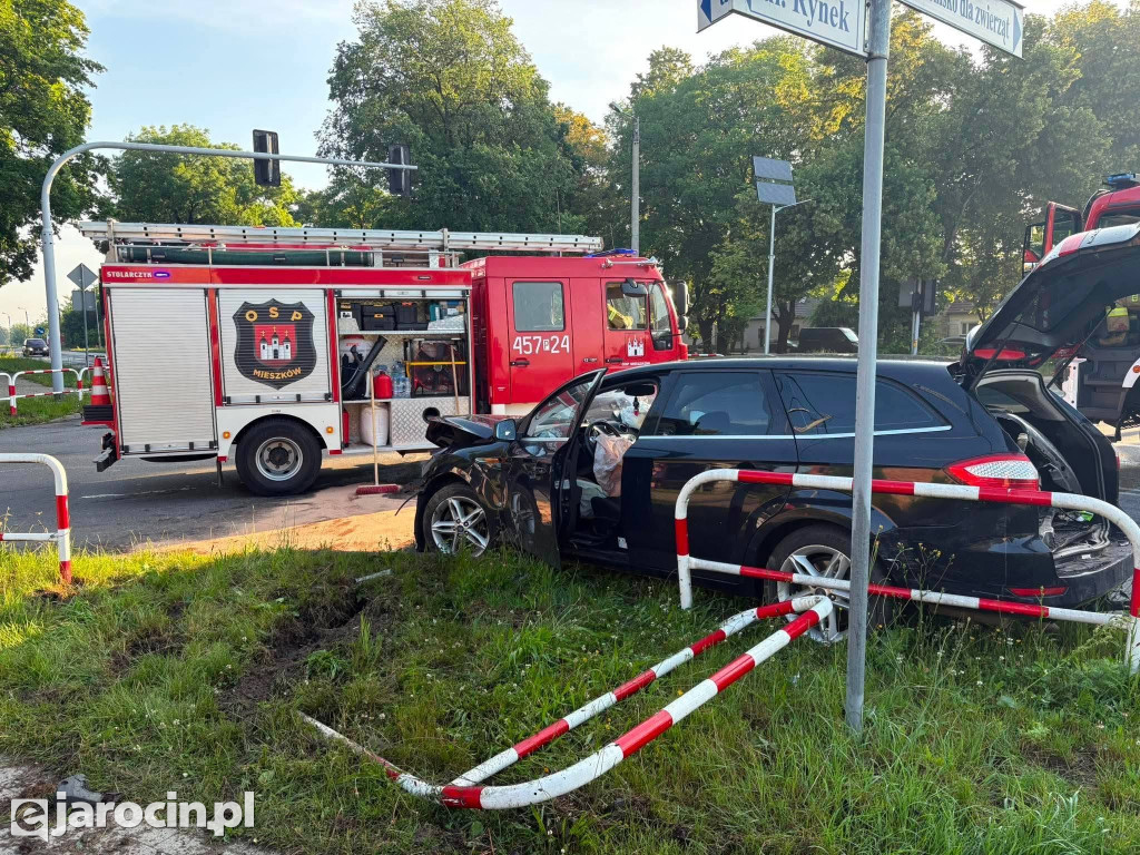 Wczesnym rankiem doszło do zderzenia dwóch aut w Mieszkowie