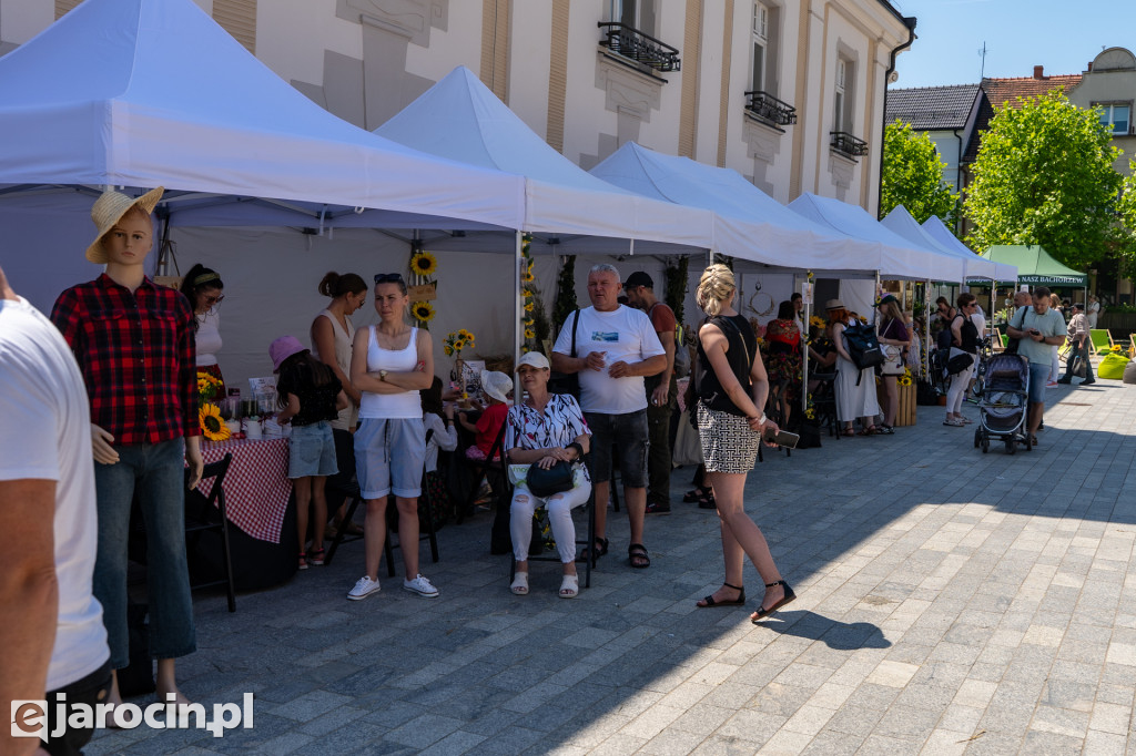 EKO-logiczna Gmina Jarocin i Mateusz Ziółko przyciągnęli mieszkańców na rynek