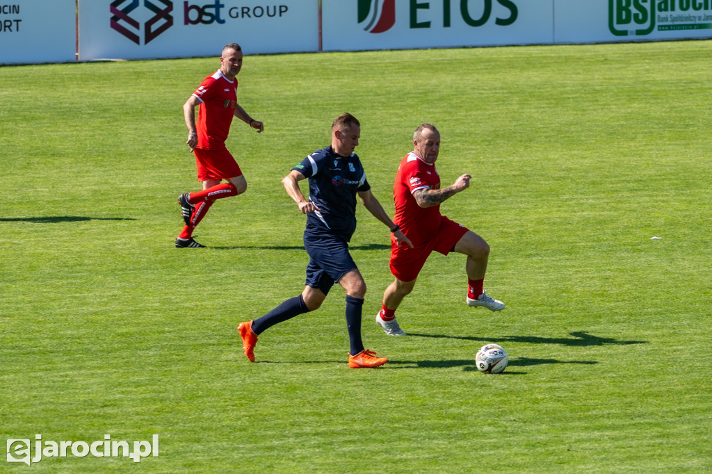 Piłkarskie święto w Jarocinie. Setki młodych zawodników i legendy futbolu na jednym stadionie