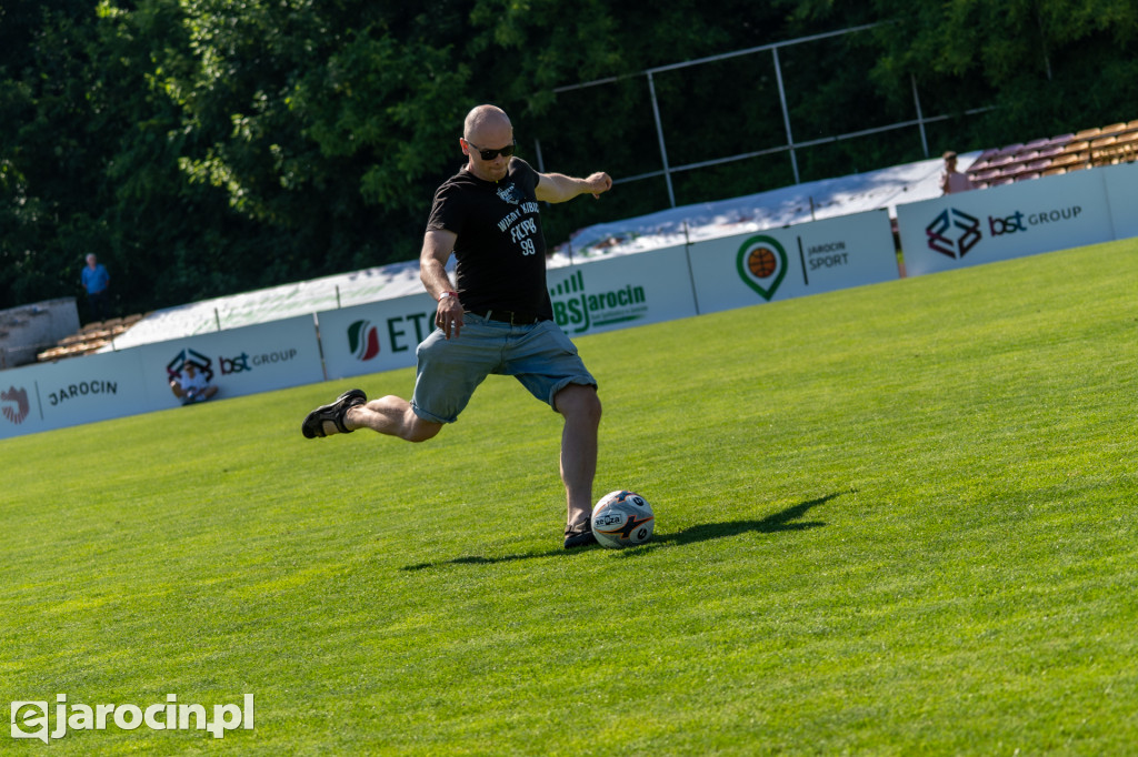 Piłkarskie święto w Jarocinie. Setki młodych zawodników i legendy futbolu na jednym stadionie