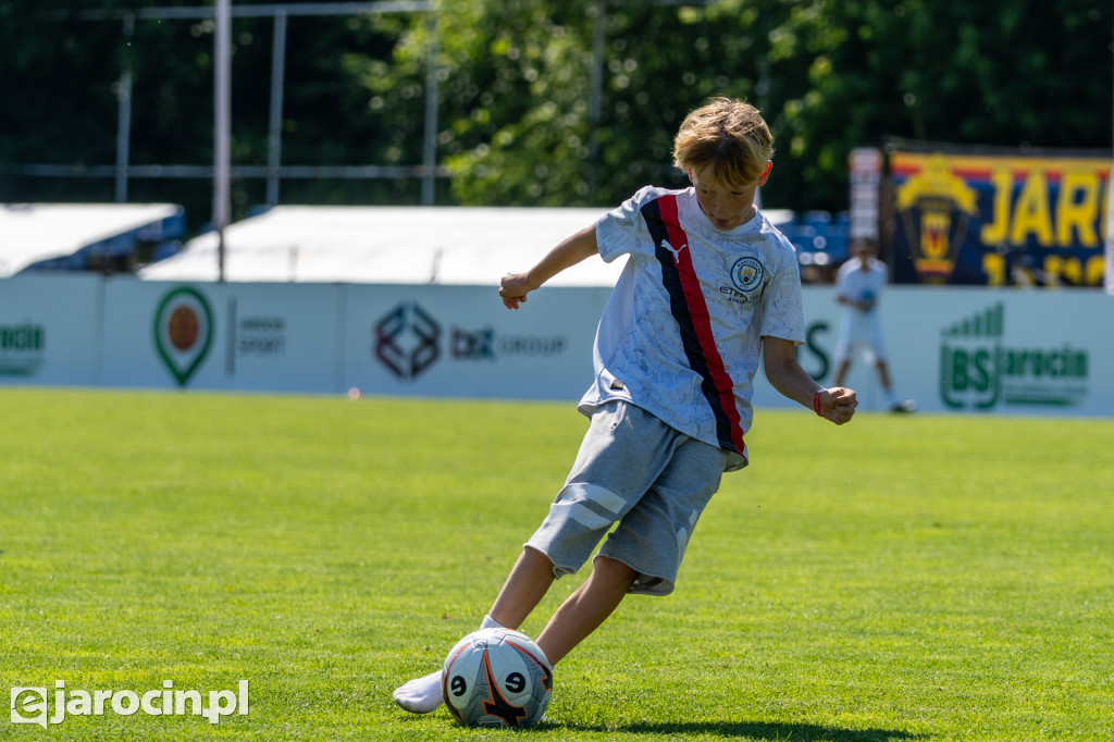 Piłkarskie święto w Jarocinie. Setki młodych zawodników i legendy futbolu na jednym stadionie