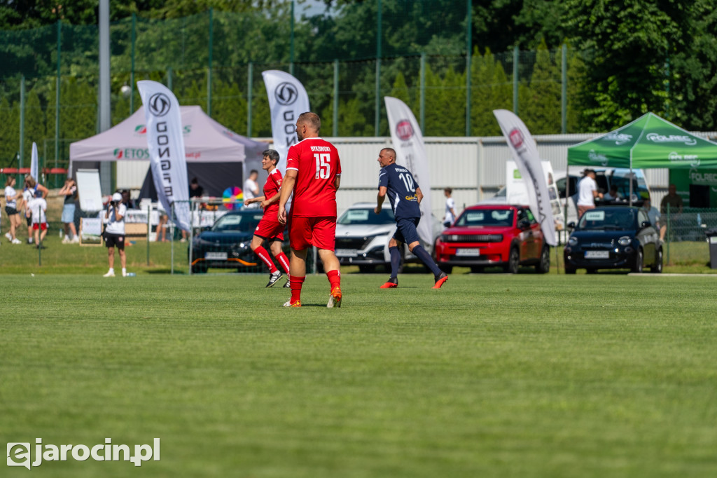 Piłkarskie święto w Jarocinie. Setki młodych zawodników i legendy futbolu na jednym stadionie