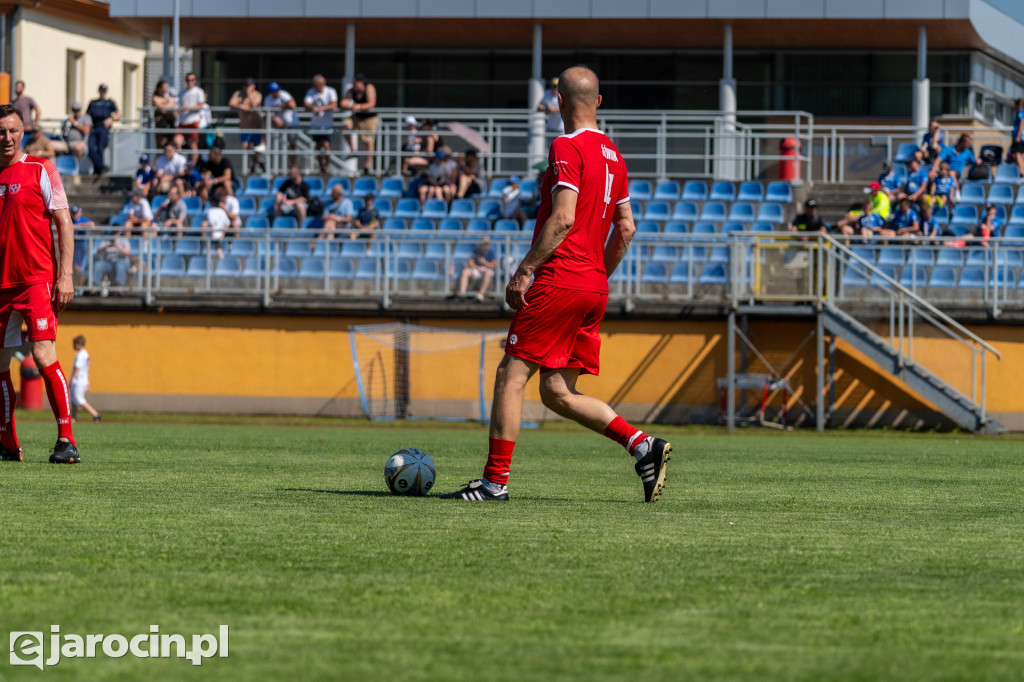 Piłkarskie święto w Jarocinie. Setki młodych zawodników i legendy futbolu na jednym stadionie