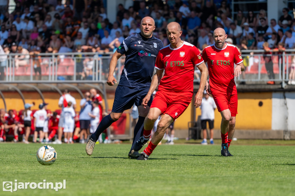 Piłkarskie święto w Jarocinie. Setki młodych zawodników i legendy futbolu na jednym stadionie