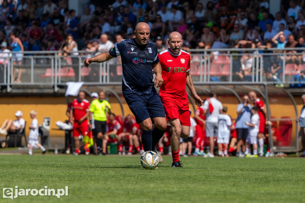 Piłkarskie święto w Jarocinie. Setki młodych zawodników i legendy futbolu na jednym stadionie