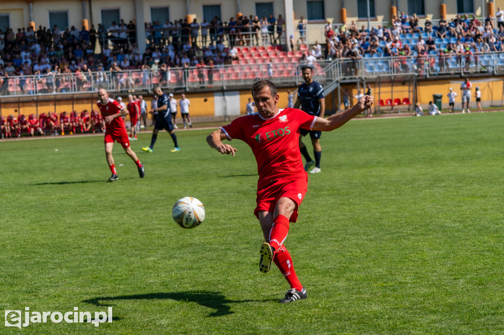 Piłkarskie święto w Jarocinie. Setki młodych zawodników i legendy futbolu na jednym stadionie
