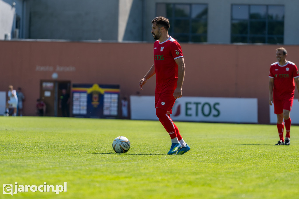 Piłkarskie święto w Jarocinie. Setki młodych zawodników i legendy futbolu na jednym stadionie