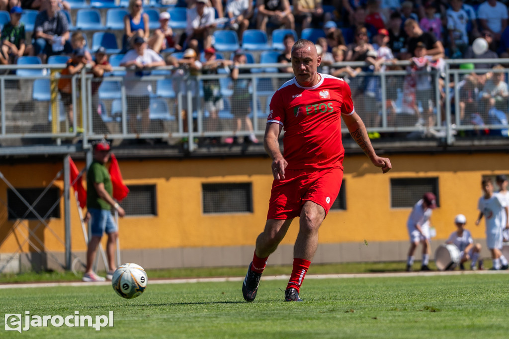 Piłkarskie święto w Jarocinie. Setki młodych zawodników i legendy futbolu na jednym stadionie