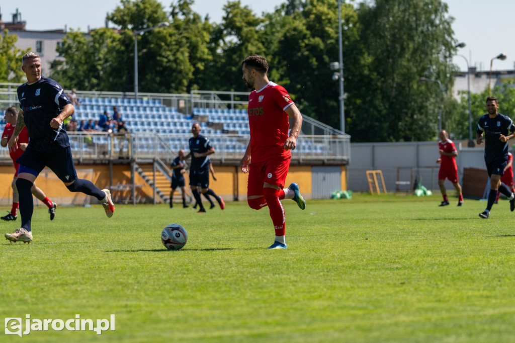 Piłkarskie święto w Jarocinie. Setki młodych zawodników i legendy futbolu na jednym stadionie