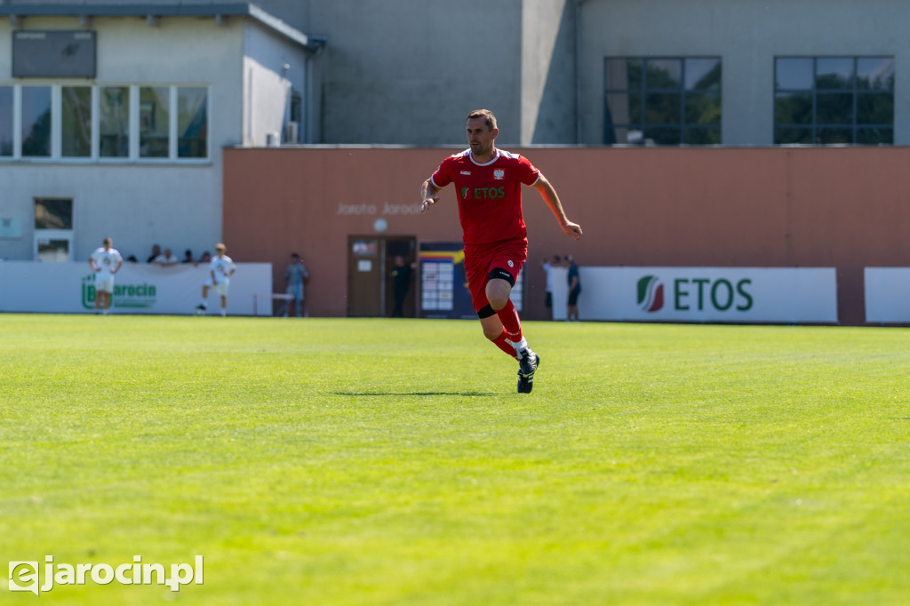 Piłkarskie święto w Jarocinie. Setki młodych zawodników i legendy futbolu na jednym stadionie