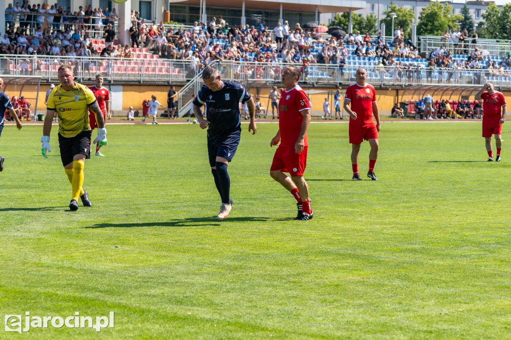 Piłkarskie święto w Jarocinie. Setki młodych zawodników i legendy futbolu na jednym stadionie