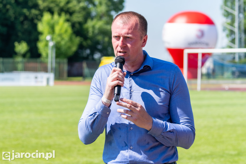 Piłkarskie święto w Jarocinie. Setki młodych zawodników i legendy futbolu na jednym stadionie